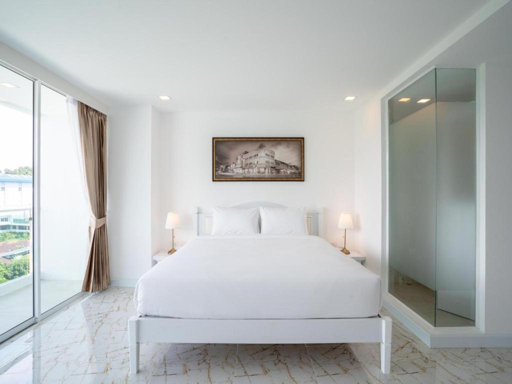 B2 Premier Hotel 4*